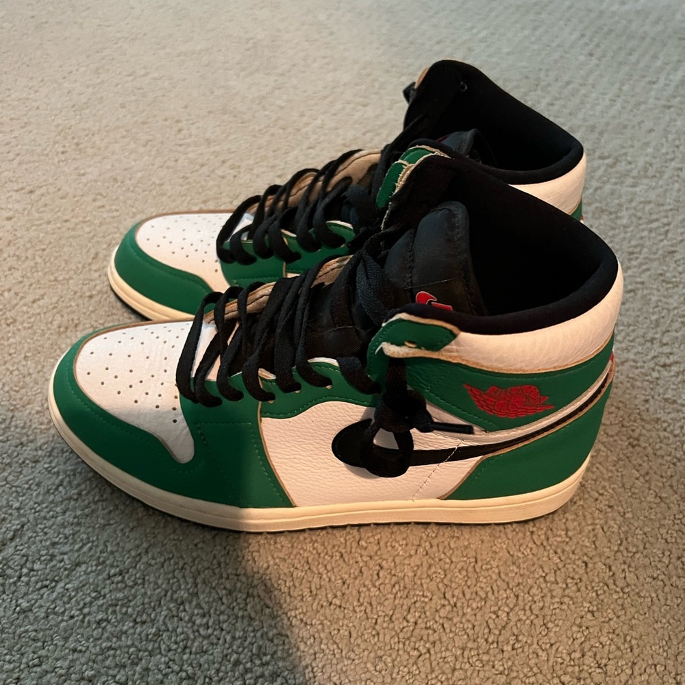 Jordan 1 Lucky Green size 9 LIKE NEW